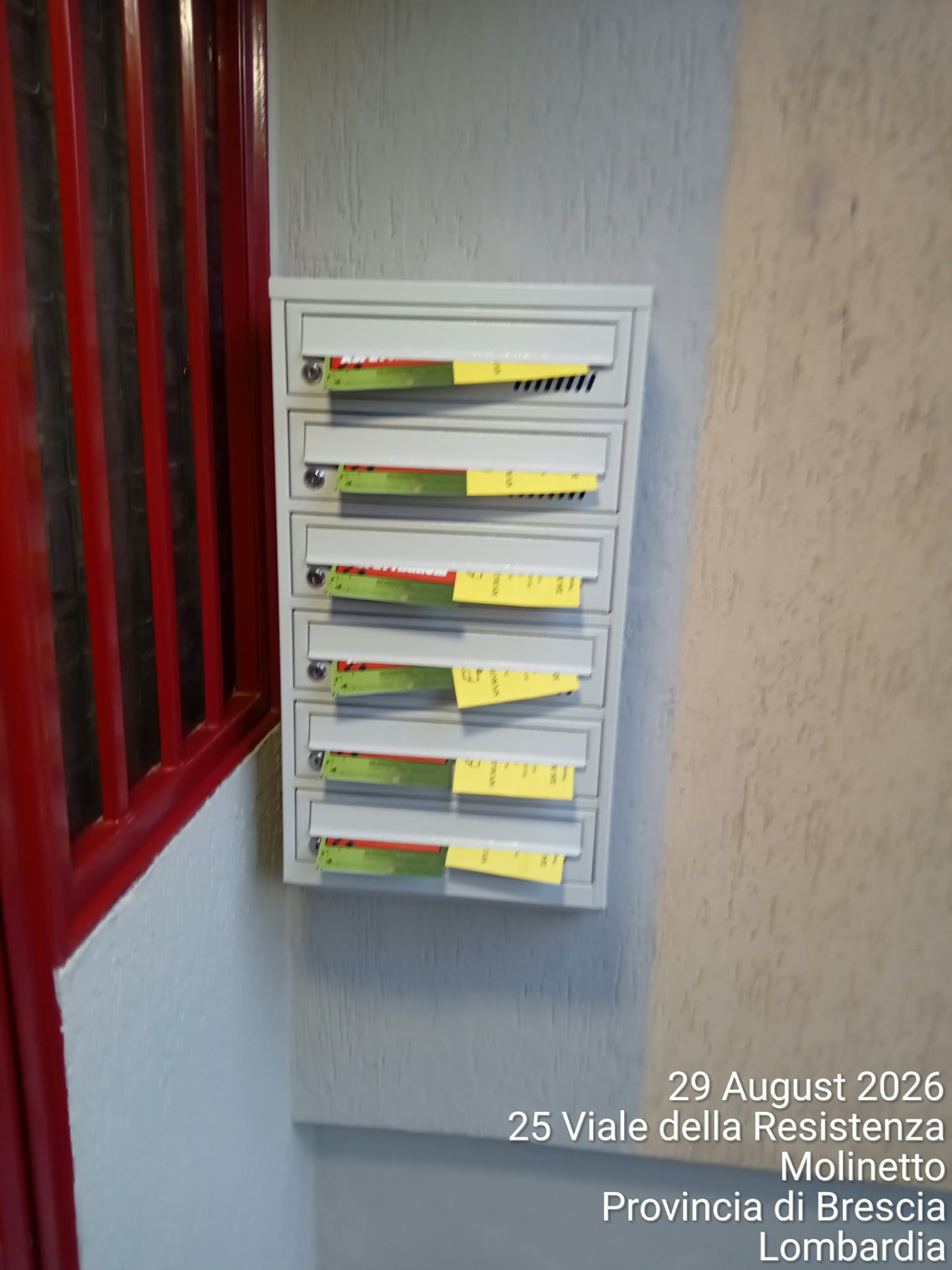 Cassette postali coperte a Molinetto di Mazzano, provincia di Brescia — Intermedia